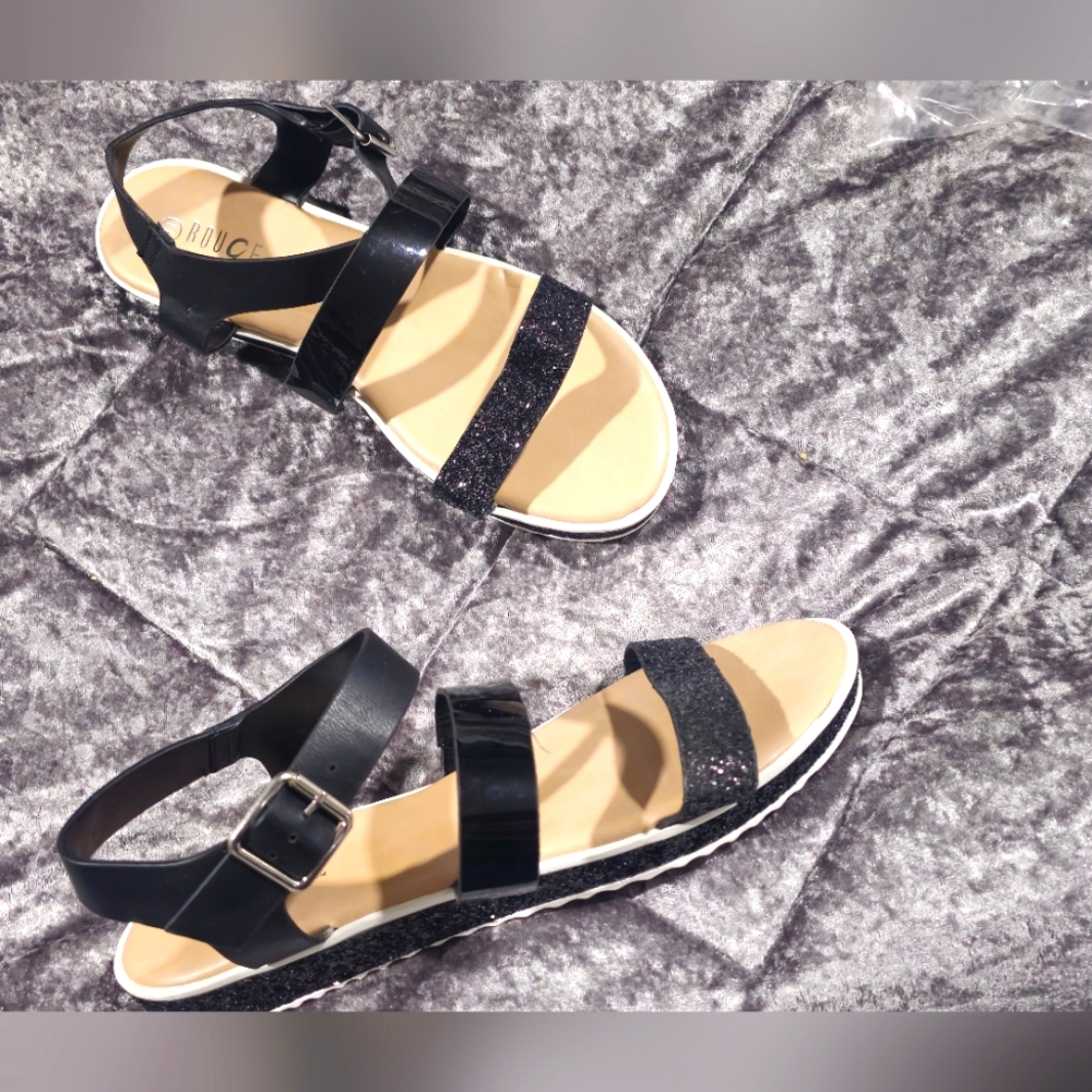 Brand New/Never Worn; ROGUE  2 Black Strap with Ankle strap Sandal Sz 11